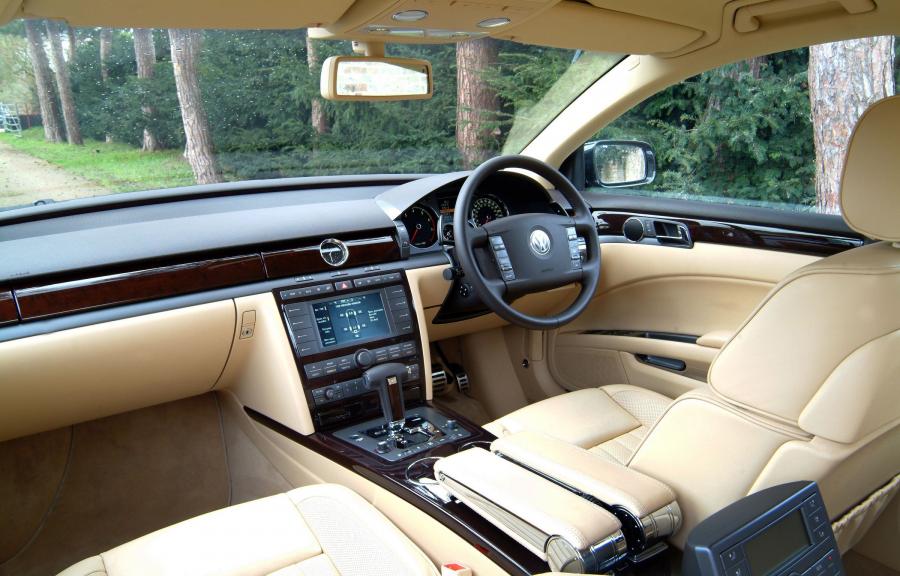  Volkswagen Phaeton 2003 года  (фото 76 из 82)